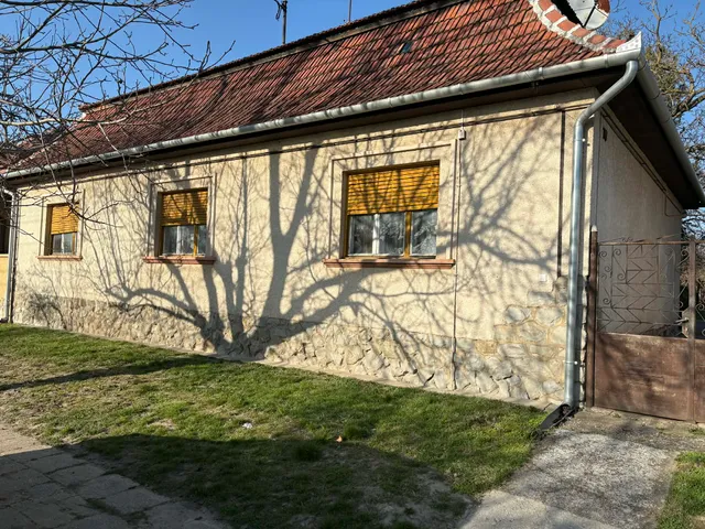 Eladó ház Ceglédbercel 140 nm