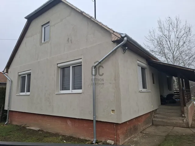 Eladó ház Tápiószele 93 nm