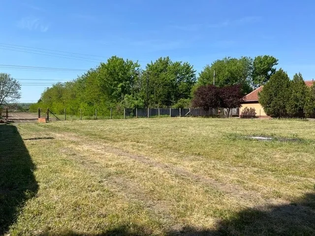 Eladó telek Albertirsa 1351 nm