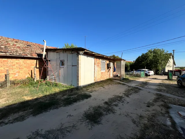 Eladó ház Dánszentmiklós 80 nm