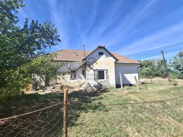 Eladó ház Pély 44 nm