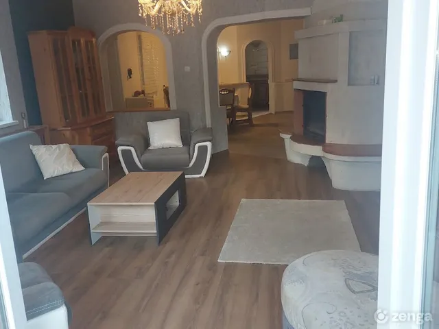 Eladó ház Vál 350 nm