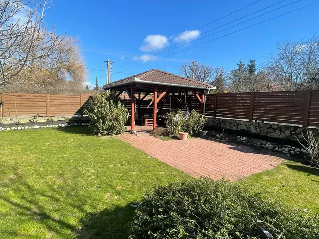 Eladó ház Dunakeszi 155 nm