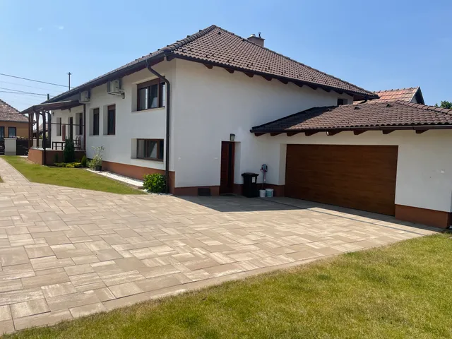 Eladó ház Vácrátót 154 nm