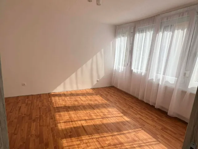 Kiadó lakás Vác 58 nm