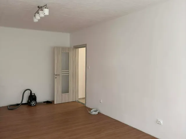 Kiadó lakás Vác 58 nm