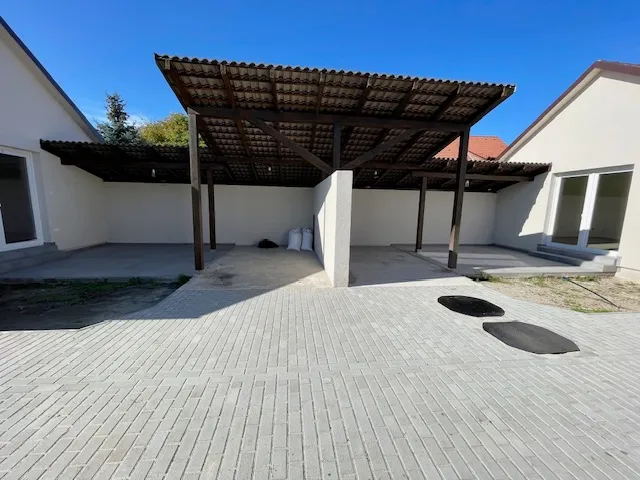 Kiadó ház Sződ 80 nm