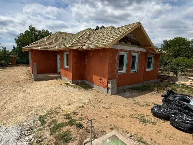 Eladó ház Erdőkertes 114 nm