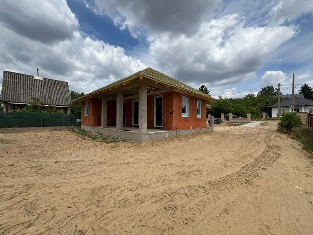 Eladó ház Erdőkertes 114 nm