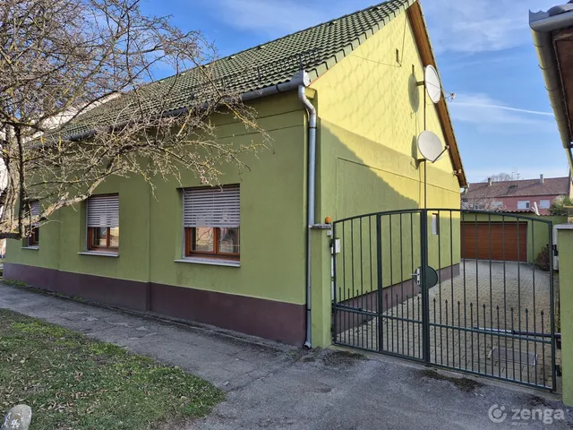Eladó ház Szentlőrinc 110 nm
