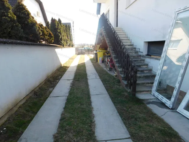 Eladó ház Balatonboglár 270 nm