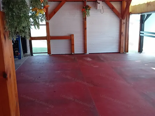 Eladó kereskedelmi és ipari ingatlan Balatonmáriafürdő 130 nm