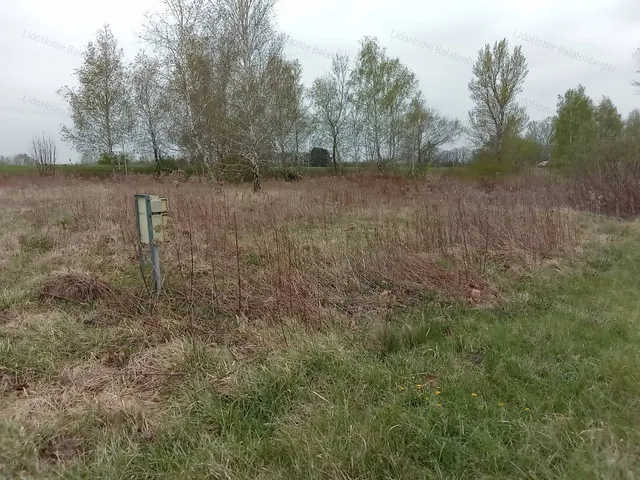 Eladó kereskedelmi és ipari ingatlan Balatonkeresztúr 568 nm