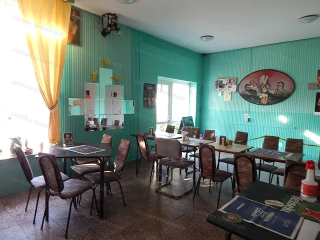 Eladó kereskedelmi és ipari ingatlan Balatonfenyves 102 nm