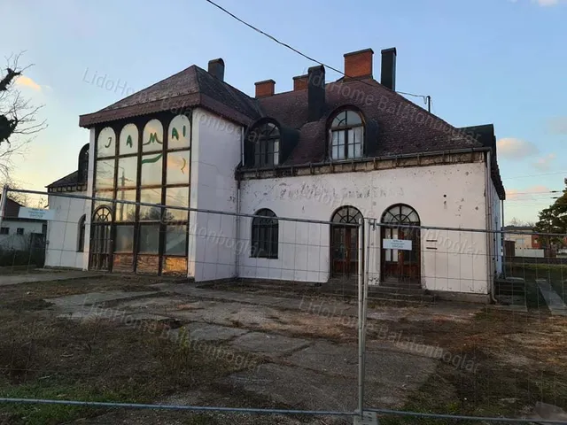 Eladó kereskedelmi és ipari ingatlan Balatonboglár 570 nm