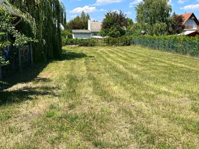 Eladó telek Balatonfenyves 515 nm