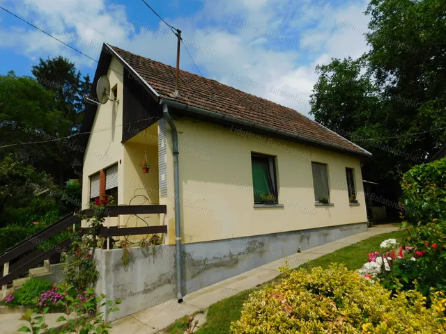 Eladó ház Karád 82 nm