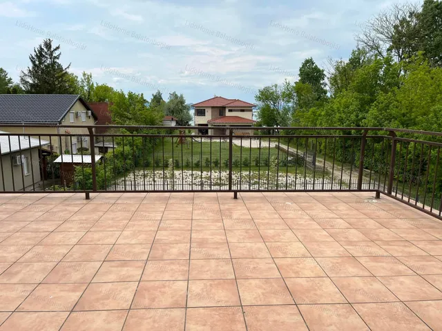 Eladó üdülő és hétvégi ház Balatonlelle 71 nm