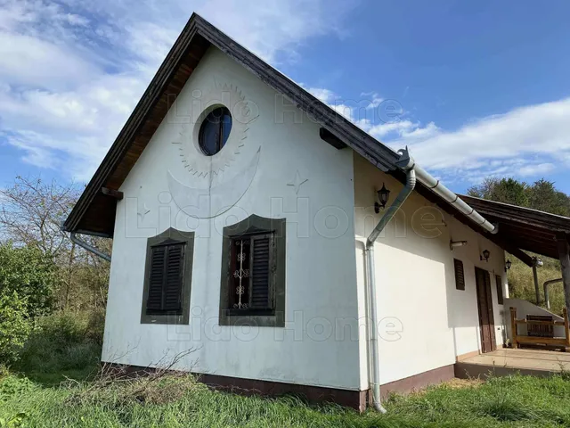 Eladó üdülő és hétvégi ház Hollád 90 nm