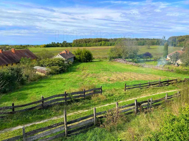 Eladó telek Hollád 1570 nm