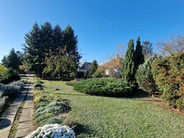 Eladó telek Balatonboglár 1418 nm