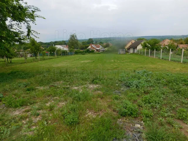 Eladó telek Szőlősgyörök 1000 nm