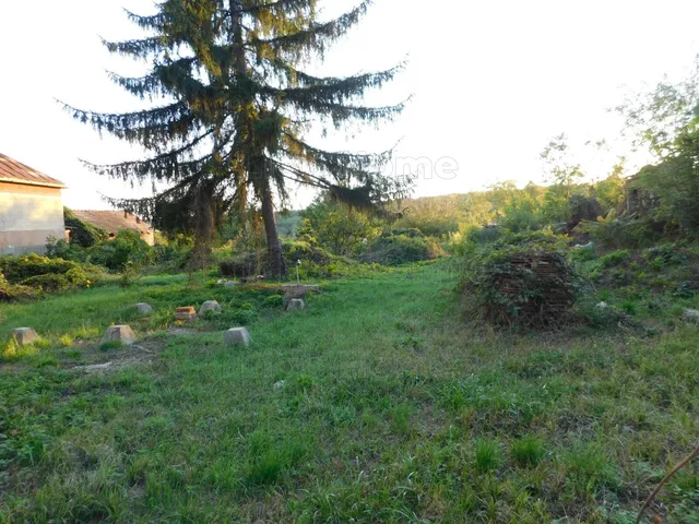 Eladó telek Karád 1 nm