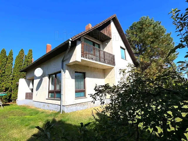 Eladó ház Balatonfenyves 210 nm
