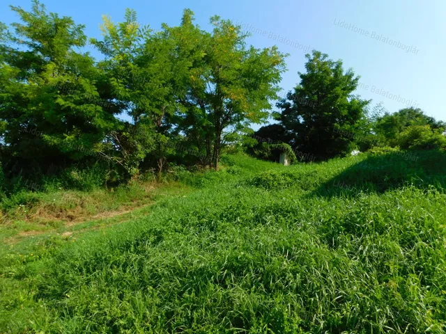 Eladó telek Karád 30 nm