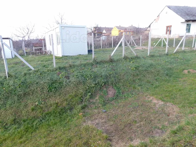 Eladó telek Karád 30 nm