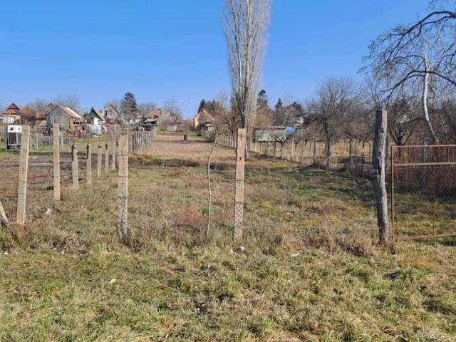 Eladó telek Balatonboglár 2369 nm