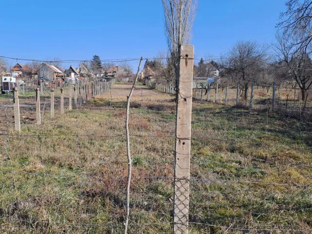 Eladó telek Balatonboglár 2369 nm
