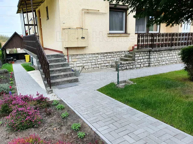 Eladó ház Fonyód 244 nm