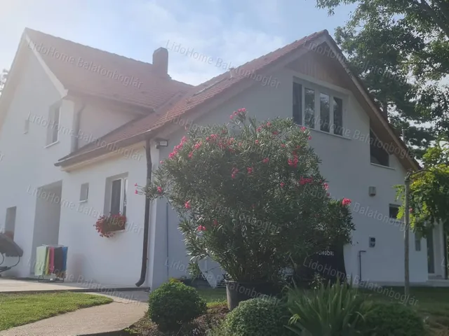 Eladó ház Balatonboglár 420 nm
