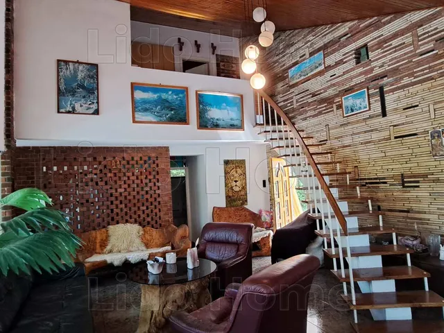 Eladó üdülő és hétvégi ház Balatonszárszó 150 nm