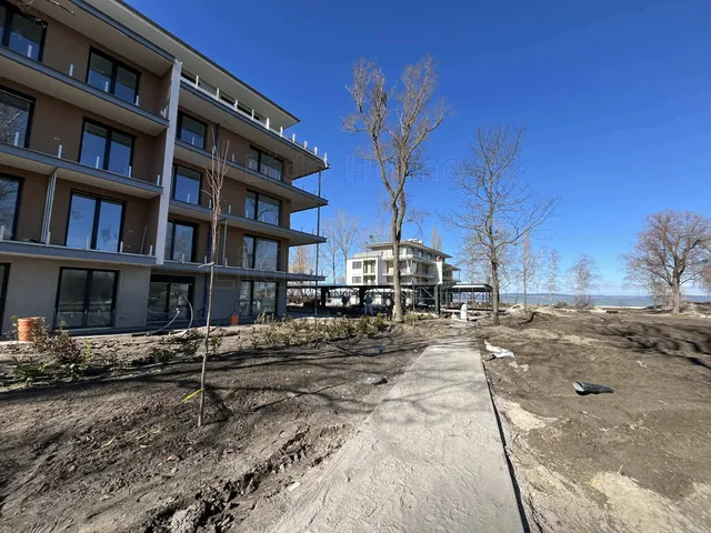 Eladó lakás Balatonszemes 67 nm