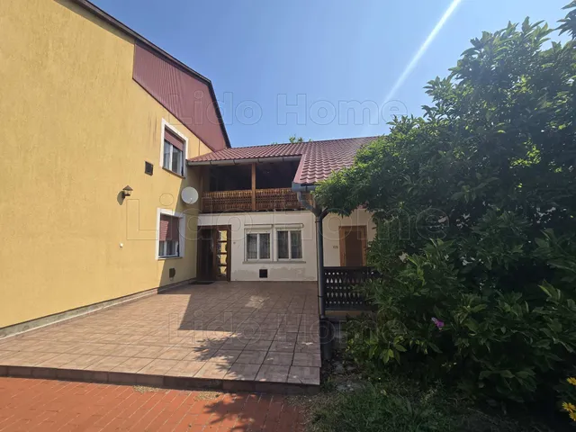 Eladó ház Balatonboglár 338 nm