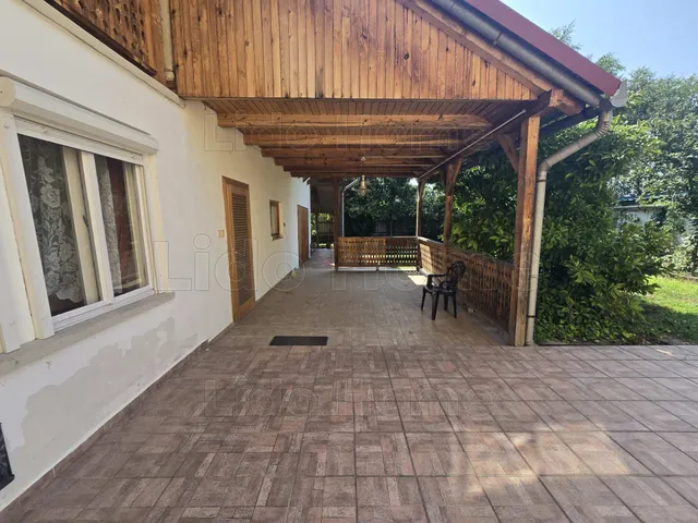 Eladó ház Balatonboglár 338 nm
