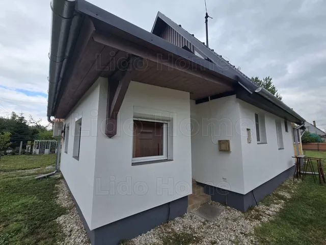 Eladó üdülő és hétvégi ház Fonyód, Fonyódliget 90 nm