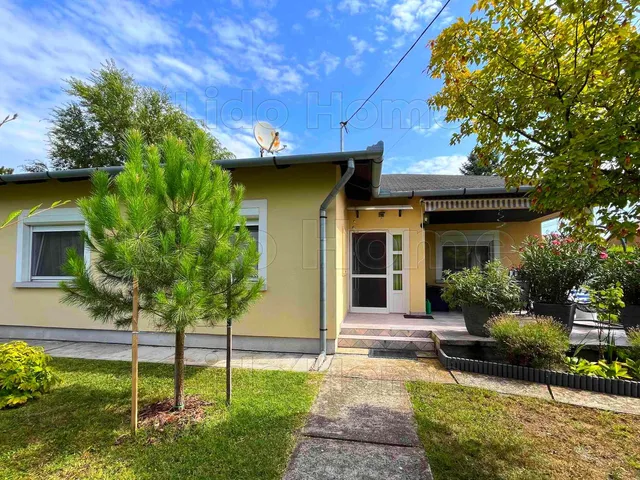 Eladó ház Balatonfenyves 112 nm