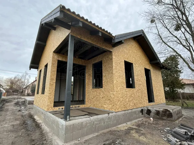 Eladó ház Balatonfenyves 61 nm