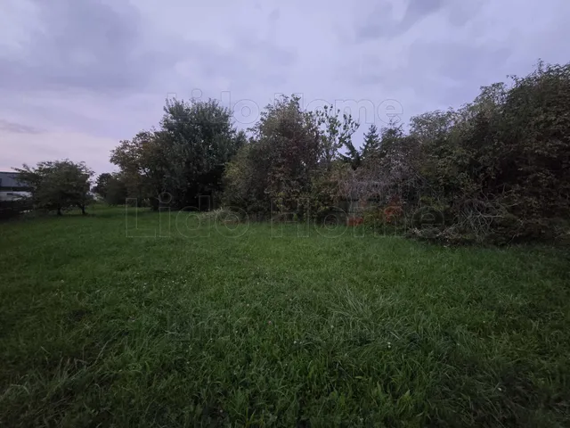 Eladó telek Balatonkeresztúr 1511 nm