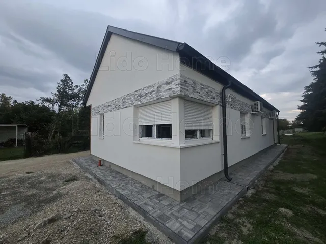 Eladó üdülő és hétvégi ház Balatonkeresztúr 73 nm