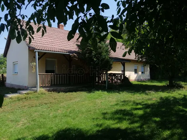 Eladó ház Szőlősgyörök 70 nm