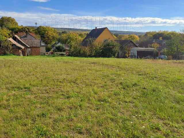 Eladó telek Szőlősgyörök 1148 nm