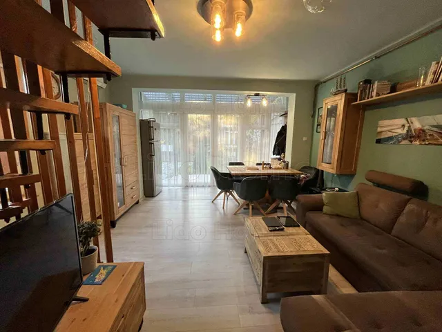 Eladó üdülő és hétvégi ház Balatonfenyves 85 nm