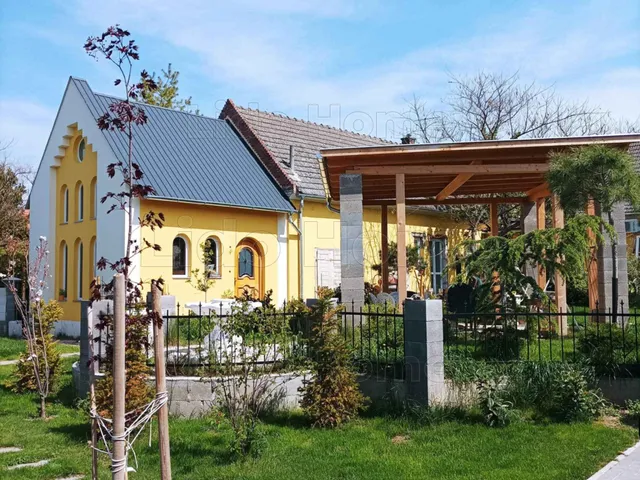 Eladó ház Szólád 245 nm