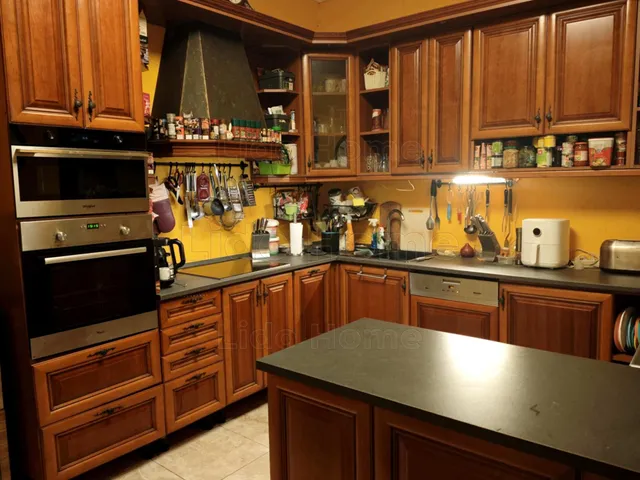 Eladó ház Szólád 245 nm