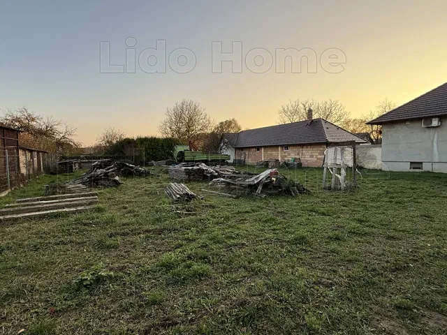 Eladó telek Kehidakustány 1092 nm