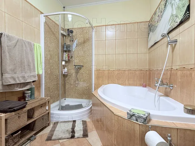 Eladó ház Balatonszentgyörgy 236 nm